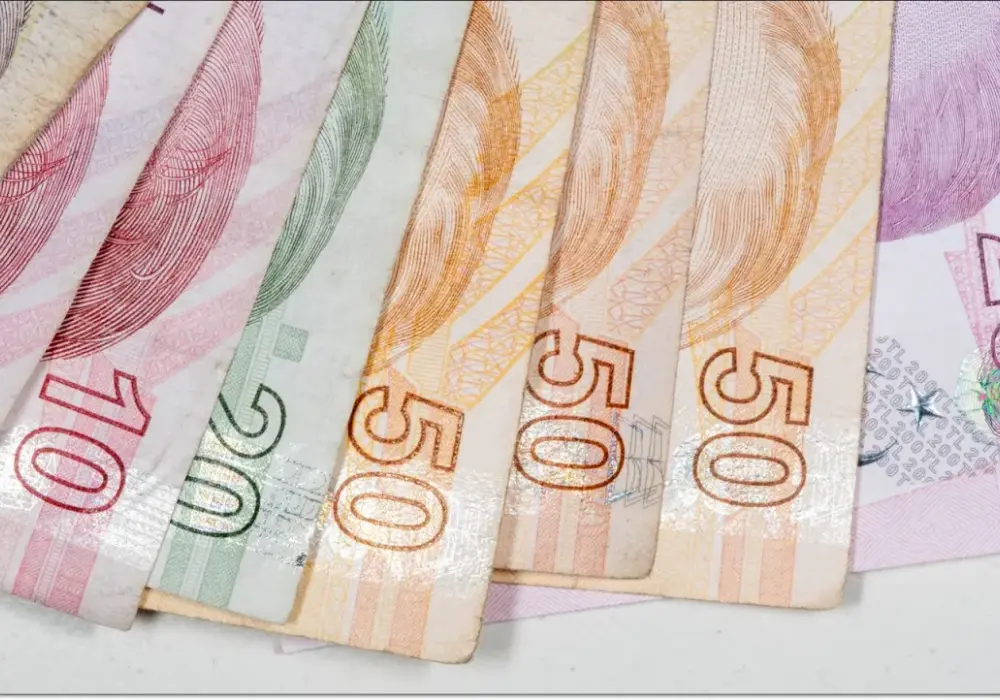 Jaka waluta w Turcji? Dowiedz się, jak uniknąć niekorzystnych kursów